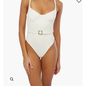 WEWOREWHAT white one piece bathing suit